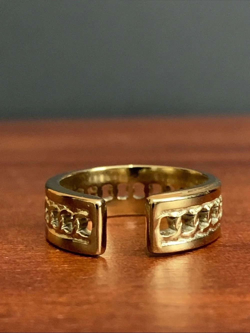 NWT Gold tone cut out ring size 7.75